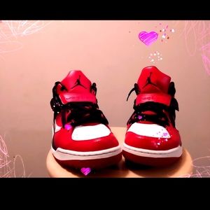 Pair of Men's size 12 LIKE NEW CONDITION Air Jordan Flight 45.